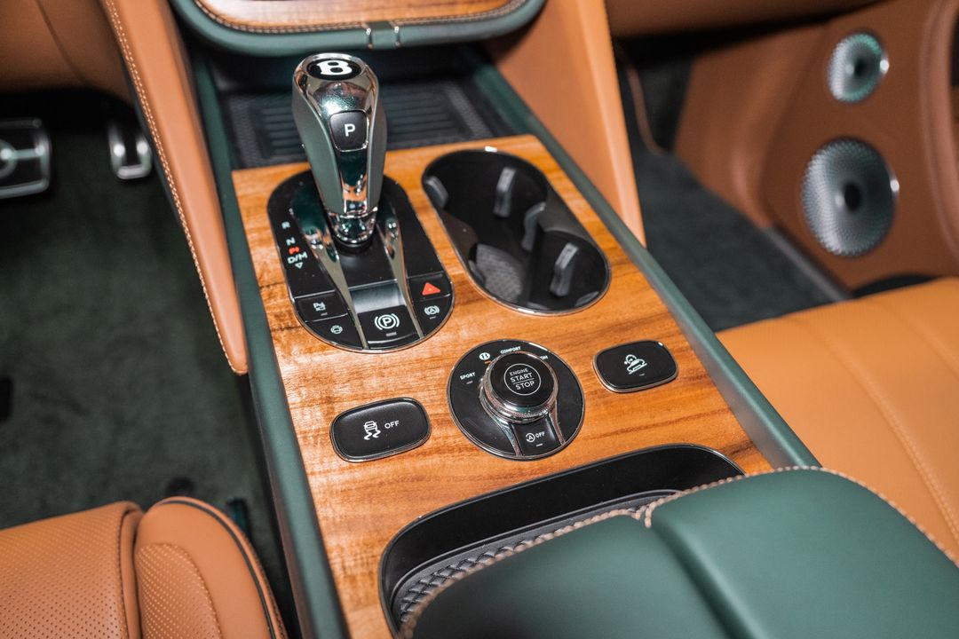 2025 Bentley Bentayga