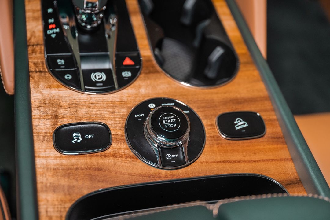 2025 Bentley Bentayga