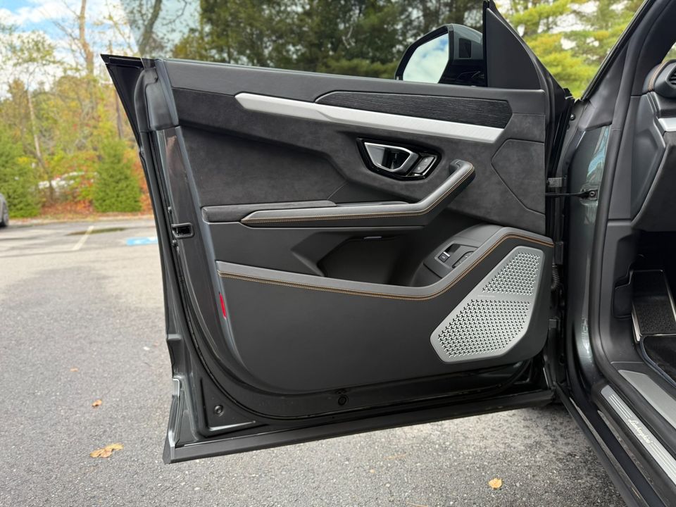 2019 Lamborghini Urus