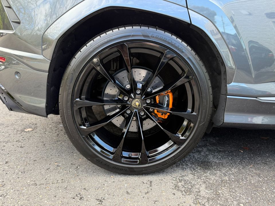 2019 Lamborghini Urus