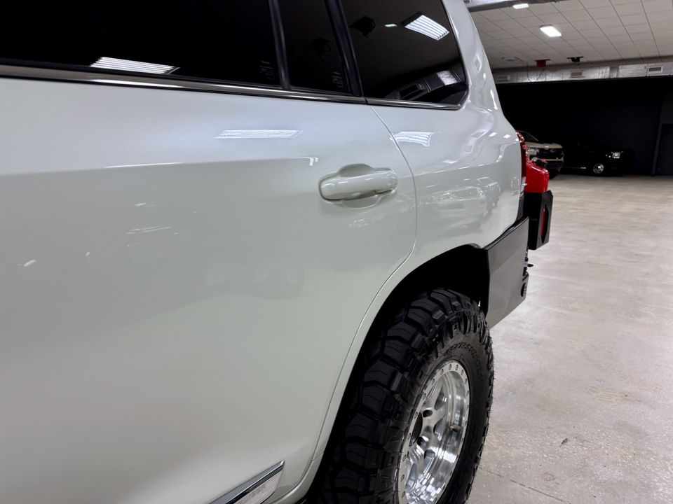 2017 Toyota Land Cruiser 200 1 OWNER NEW BUILD SUPERB!