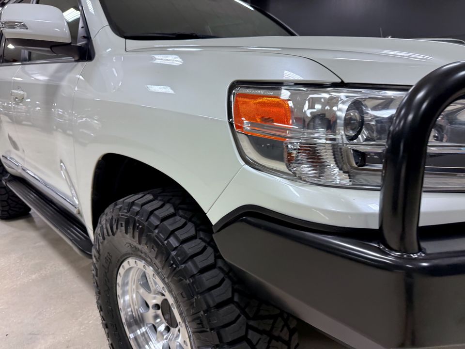 2017 Toyota Land Cruiser 200 1 OWNER NEW BUILD SUPERB!