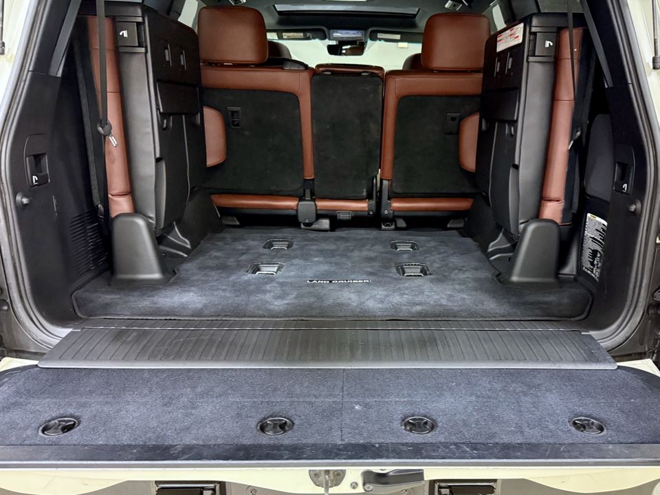 2017 Toyota Land Cruiser 200 1 OWNER NEW BUILD SUPERB!