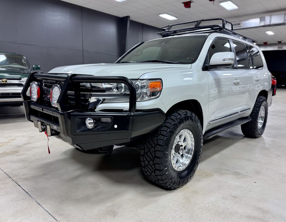 2017 Toyota Land Cruiser 200 1 OWNER NEW BUILD SUPERB!