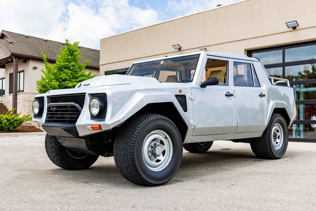 1987 Lamborghini LM002