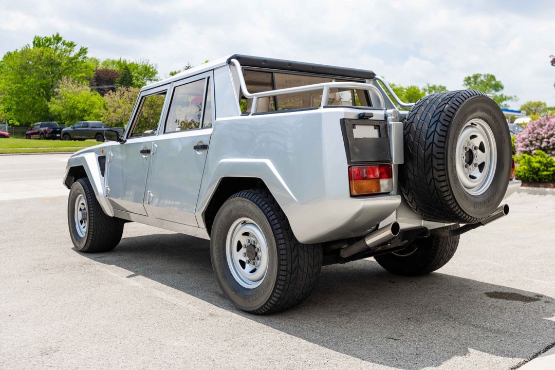 1987 Lamborghini LM002