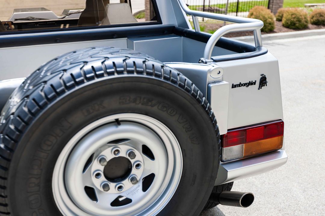 1987 Lamborghini LM002