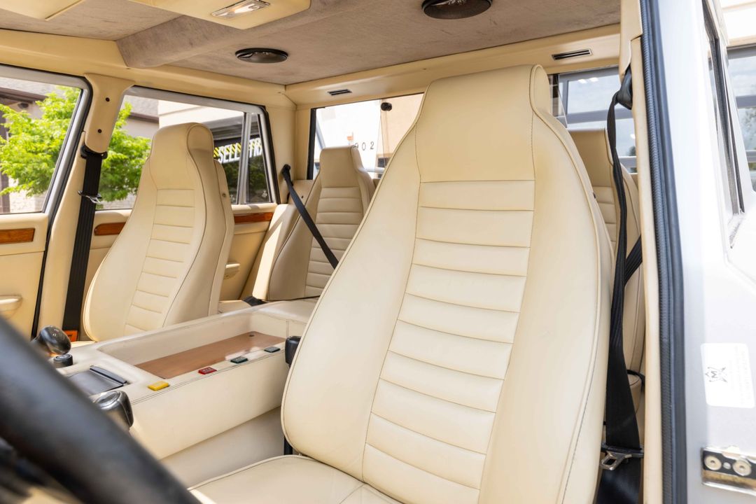 1987 Lamborghini LM002