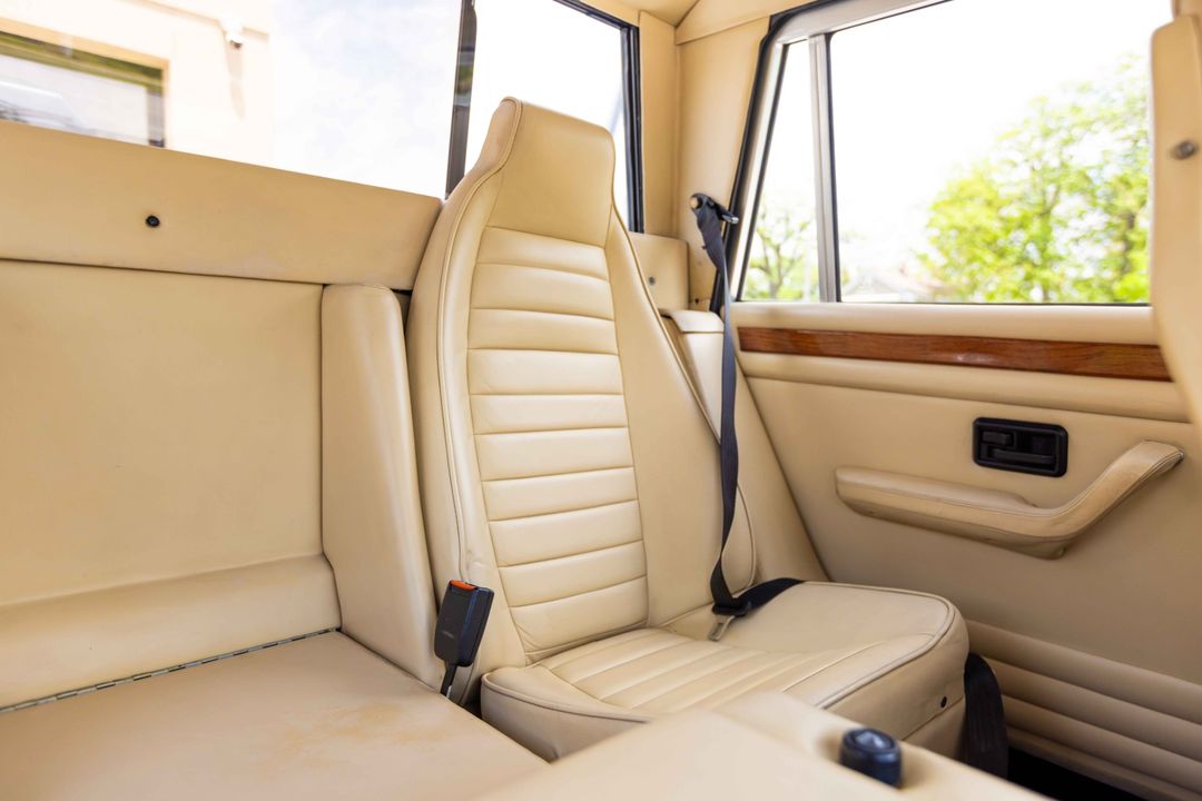 1987 Lamborghini LM002