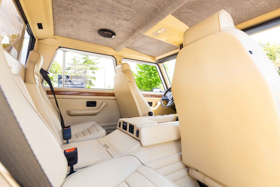 1987 Lamborghini LM002
