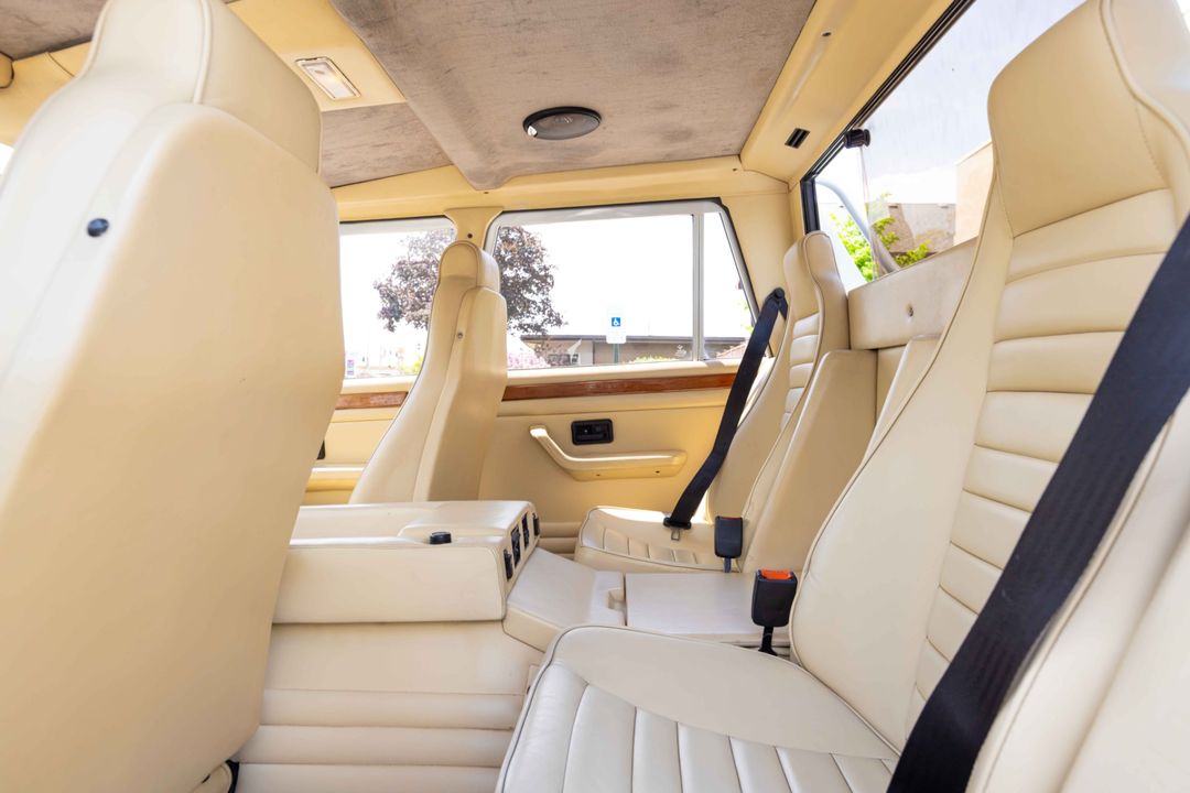 1987 Lamborghini LM002