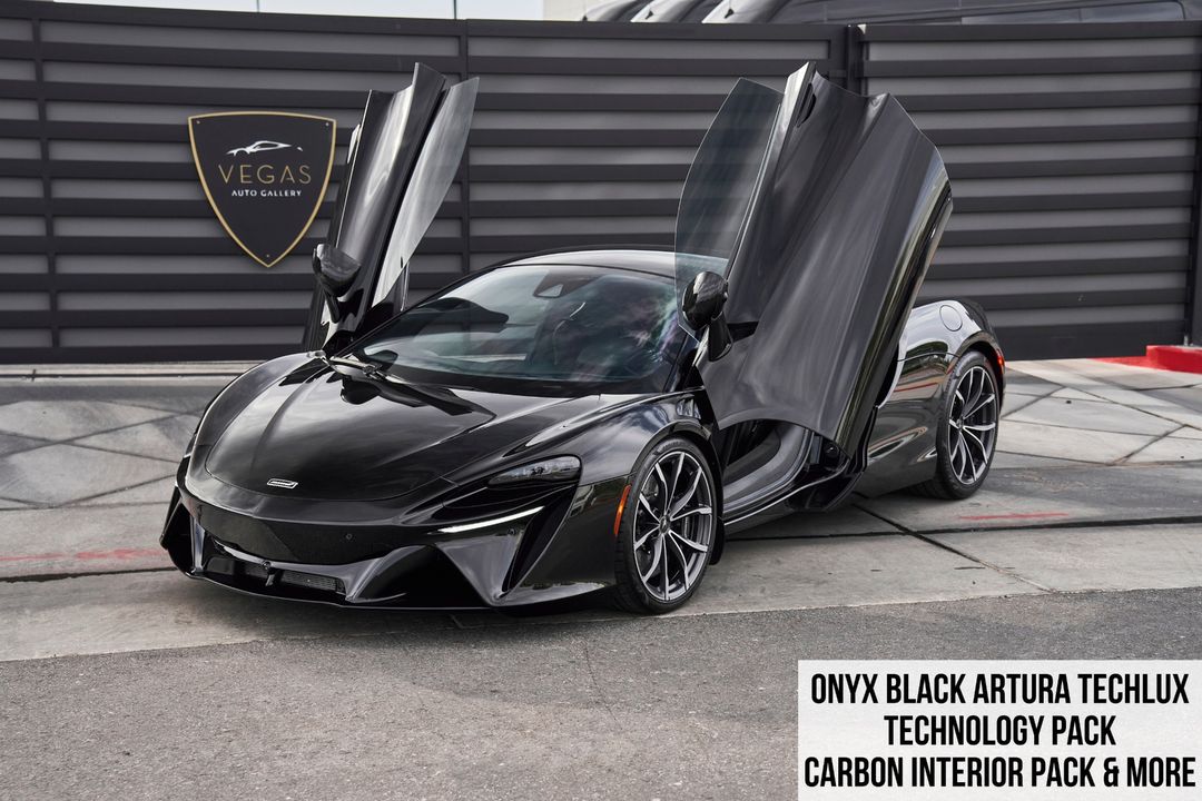 2023 McLaren Artura