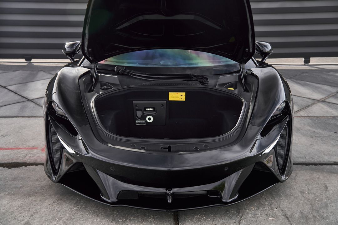2023 McLaren Artura
