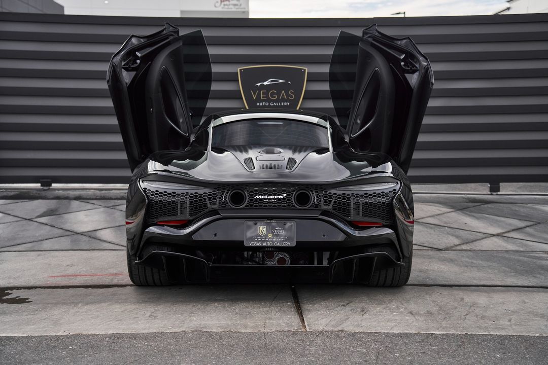 2023 McLaren Artura