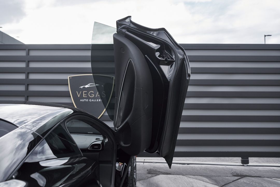 2023 McLaren Artura