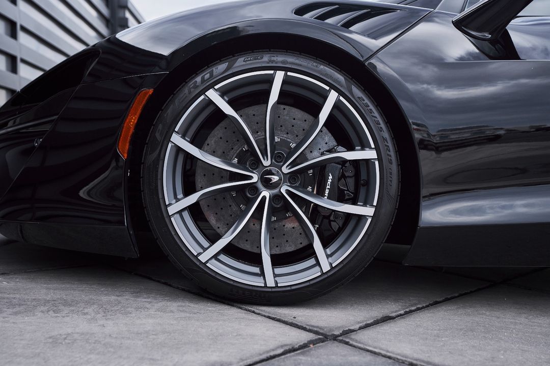 2023 McLaren Artura