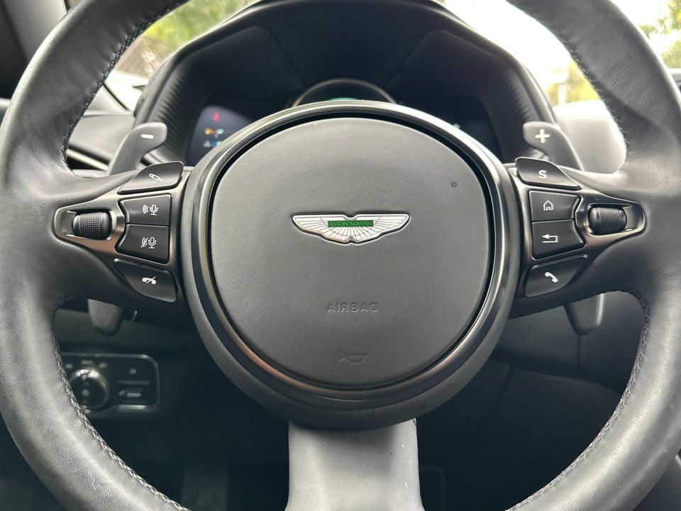 2021 Aston Martin DB11