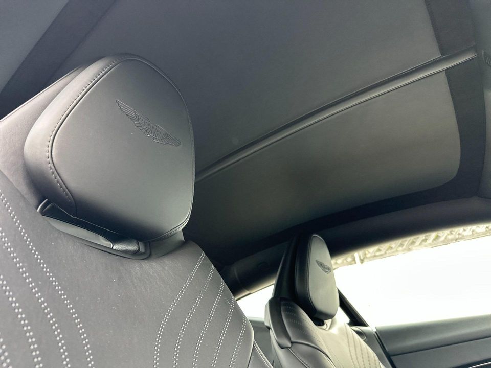 2021 Aston Martin DB11