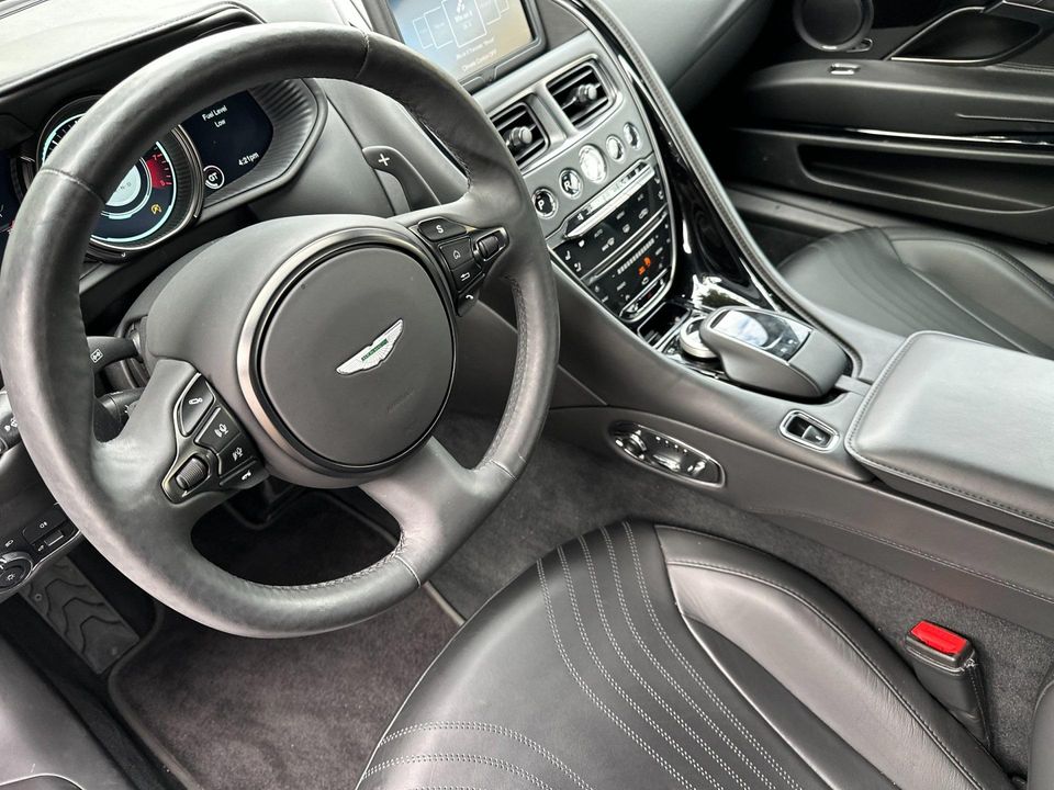 2021 Aston Martin DB11