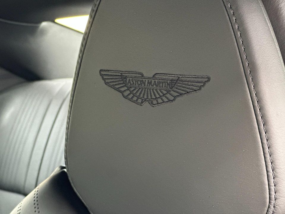 2021 Aston Martin DB11