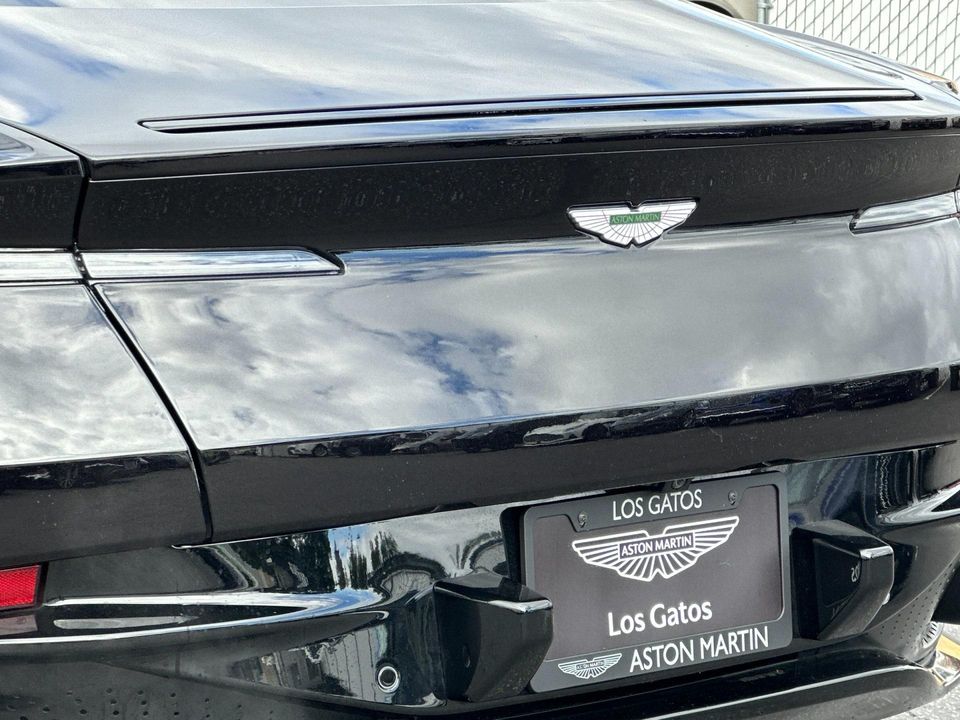 2021 Aston Martin DB11