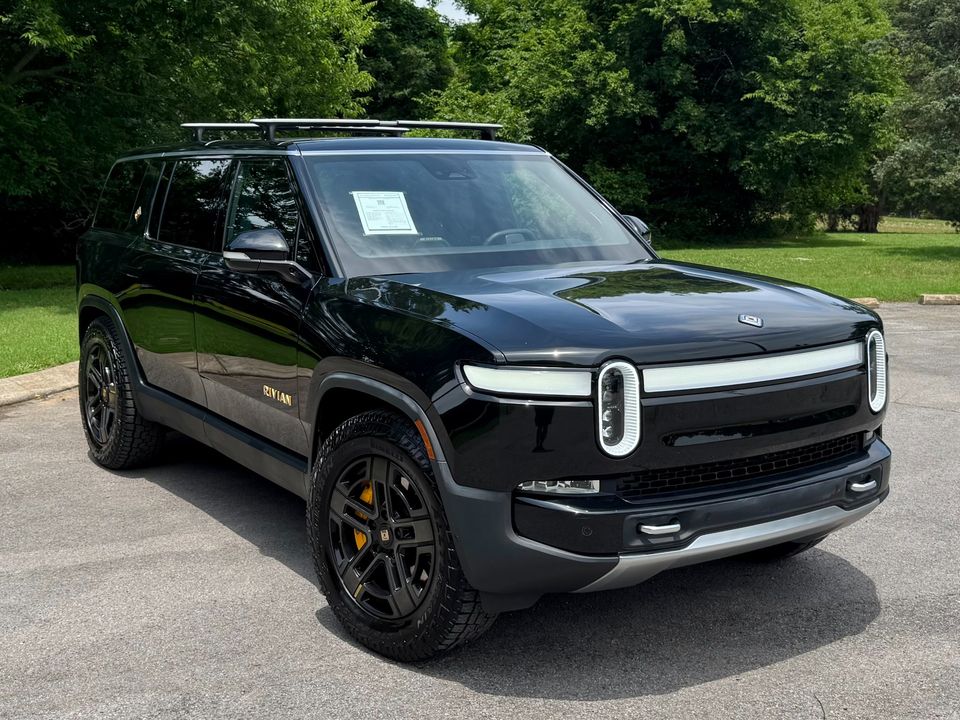 2023 Rivian R1S