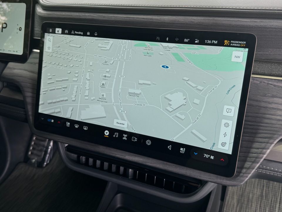 2023 Rivian R1S