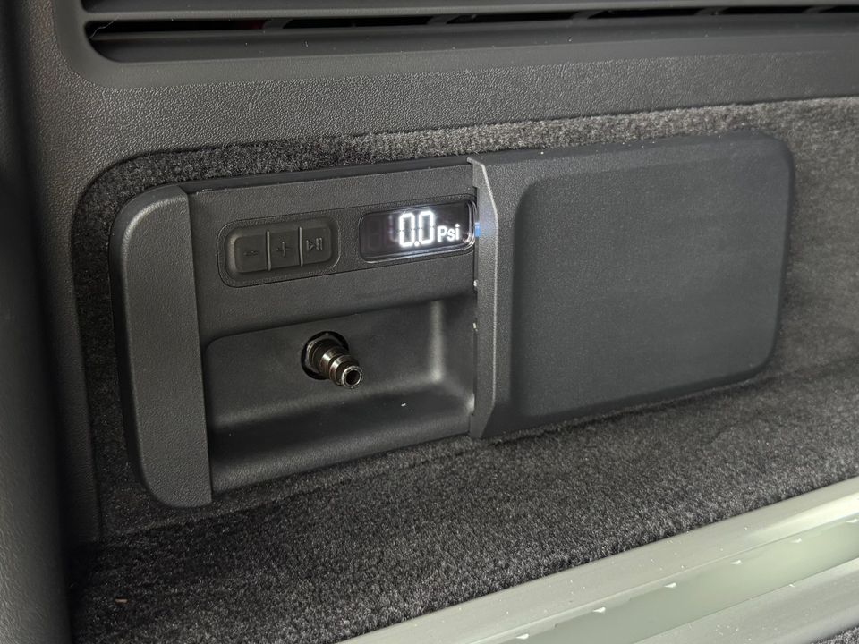 2023 Rivian R1S