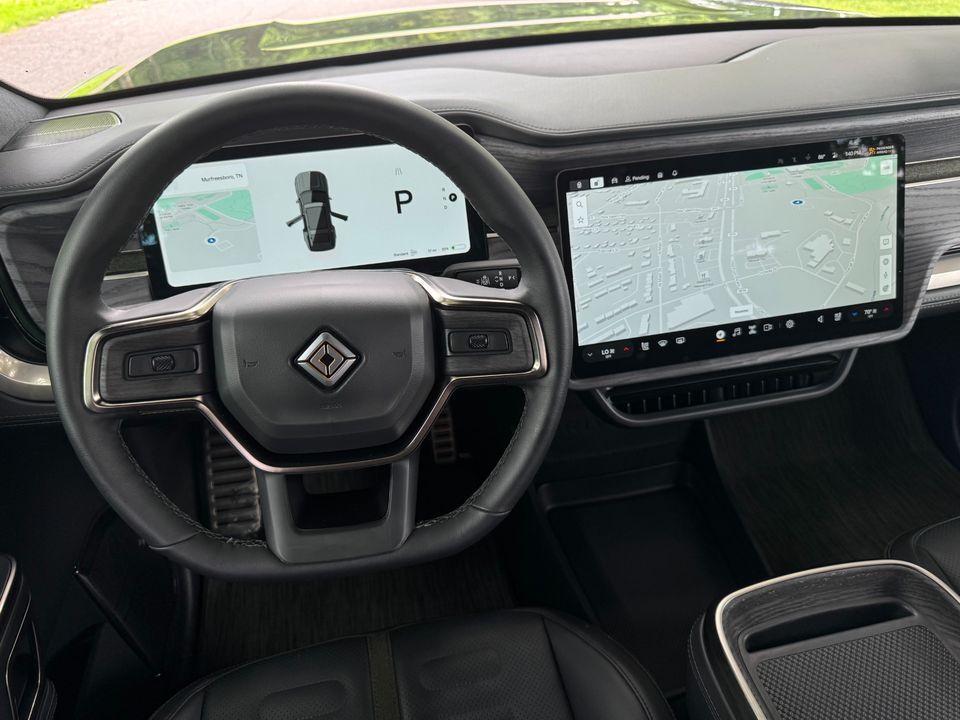 2023 Rivian R1S
