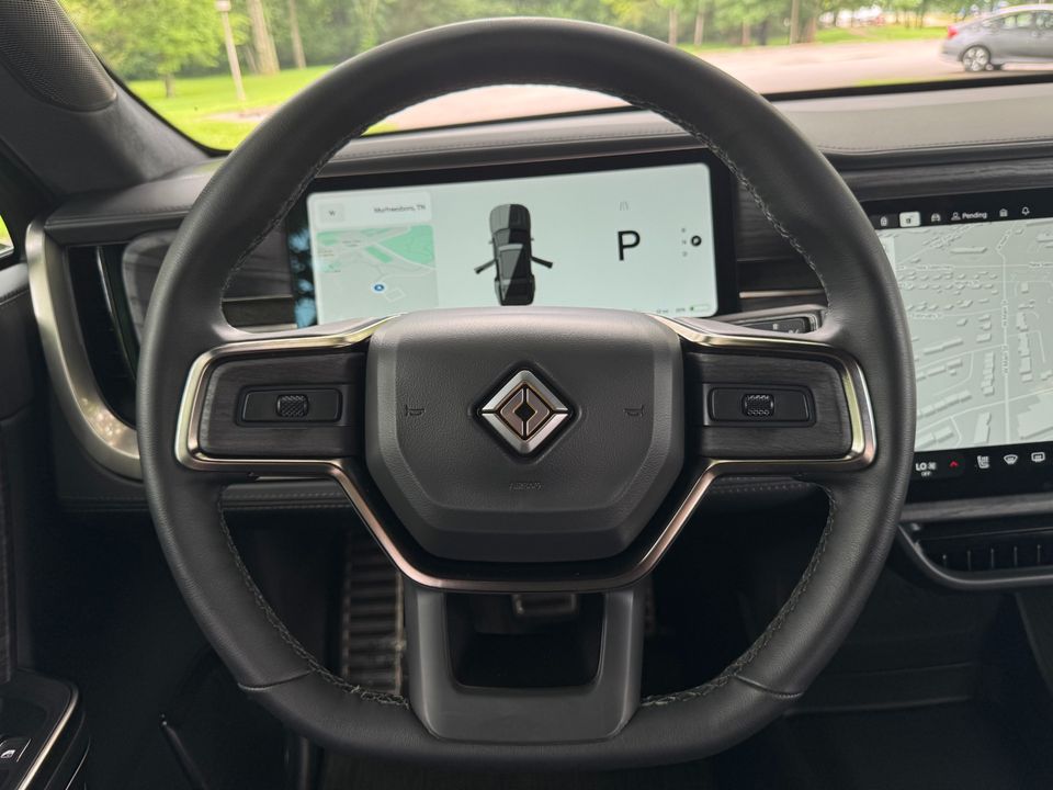 2023 Rivian R1S