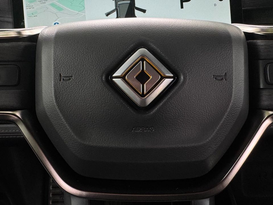 2023 Rivian R1S