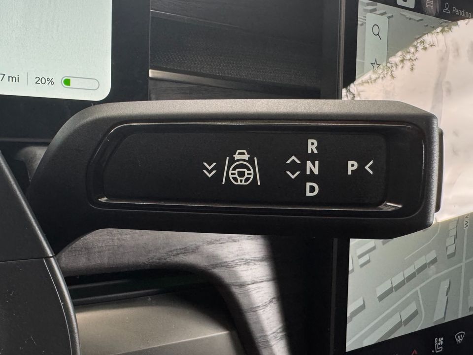 2023 Rivian R1S