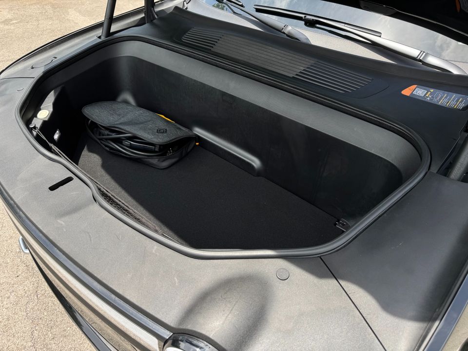 2023 Rivian R1S