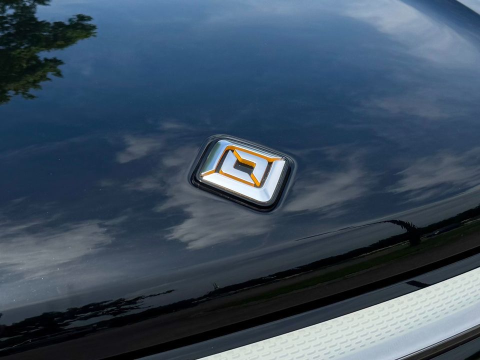 2023 Rivian R1S