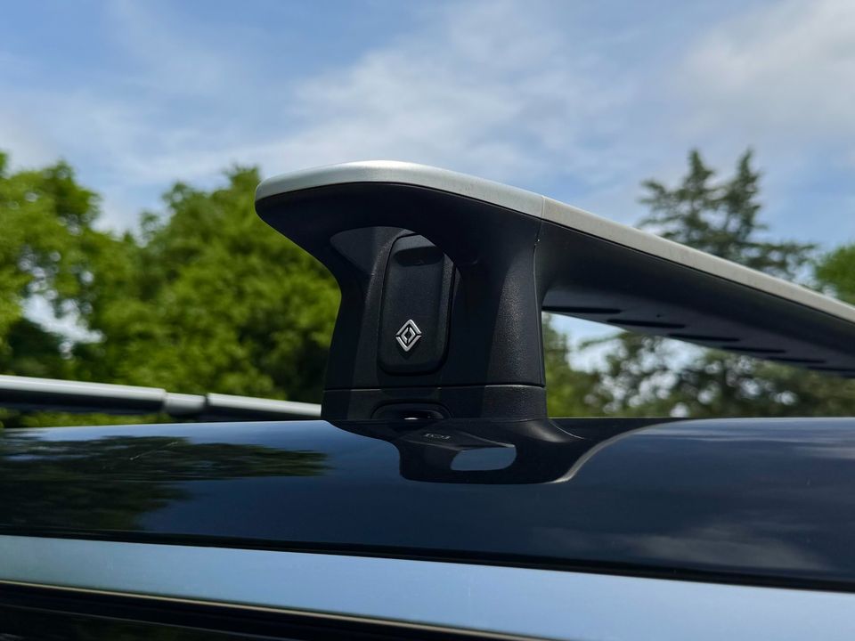 2023 Rivian R1S