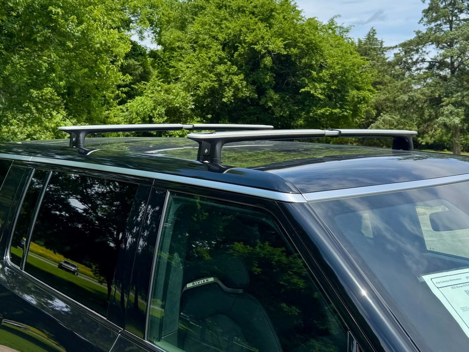 2023 Rivian R1S
