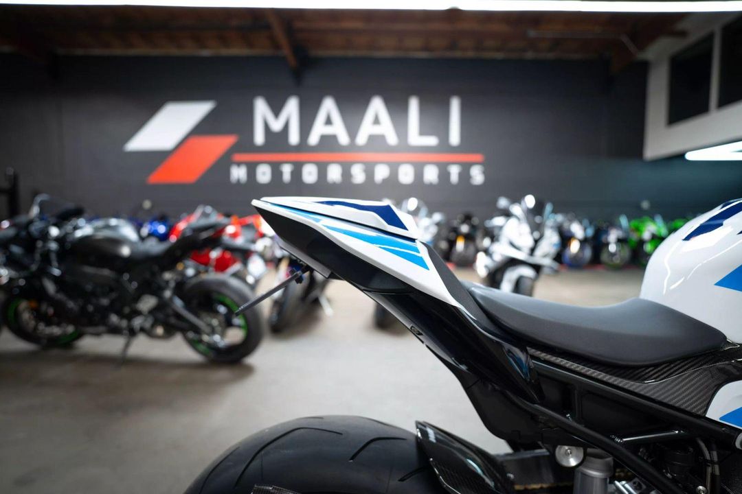 2021 BMW M1000RR