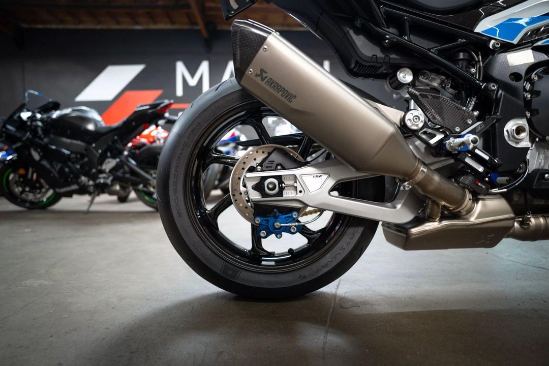 2021 BMW M1000RR