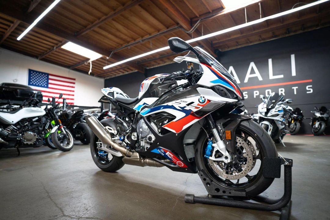 2021 BMW M1000RR