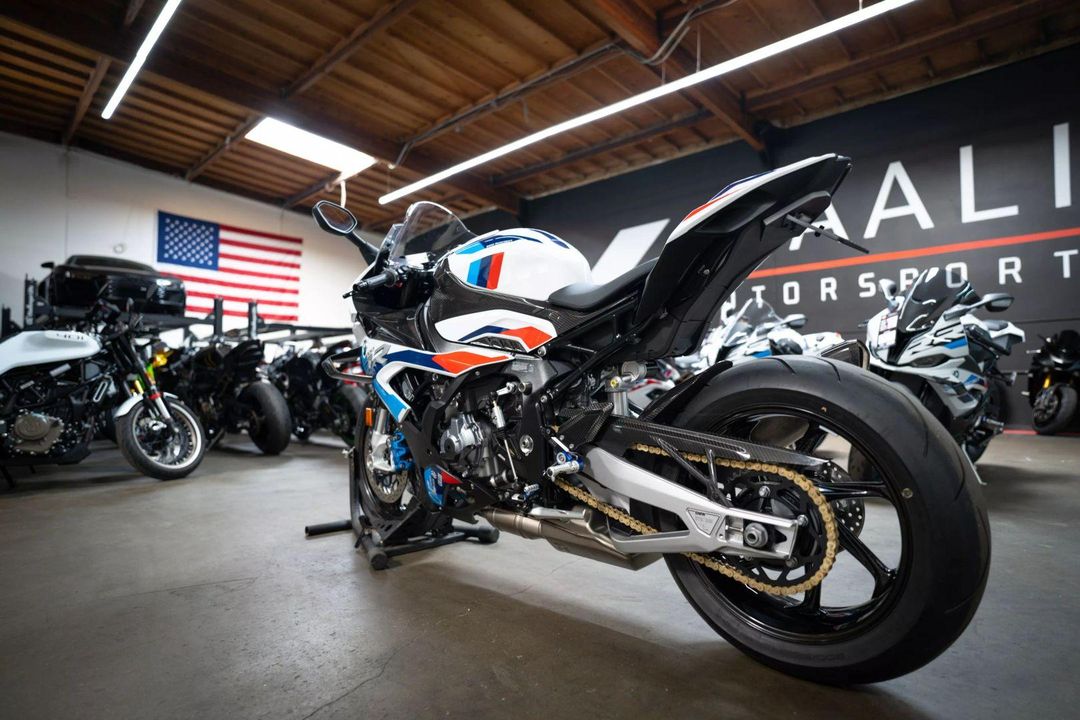 2021 BMW M1000RR