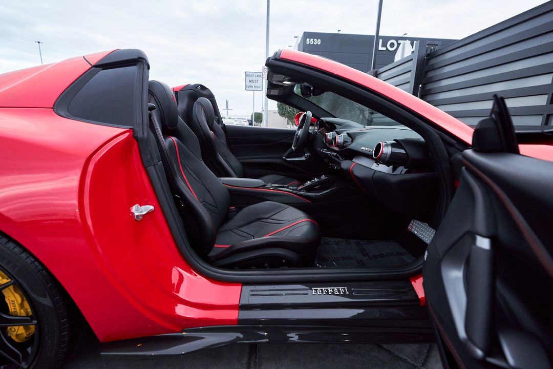 2021 Ferrari 812 GTS