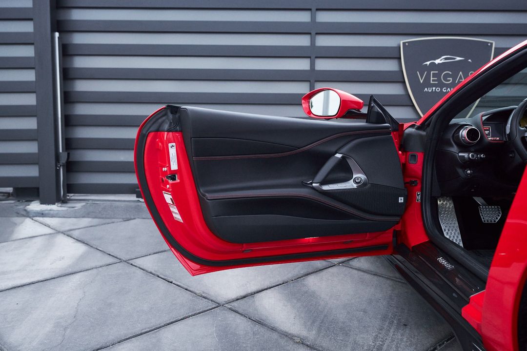 2021 Ferrari 812 GTS