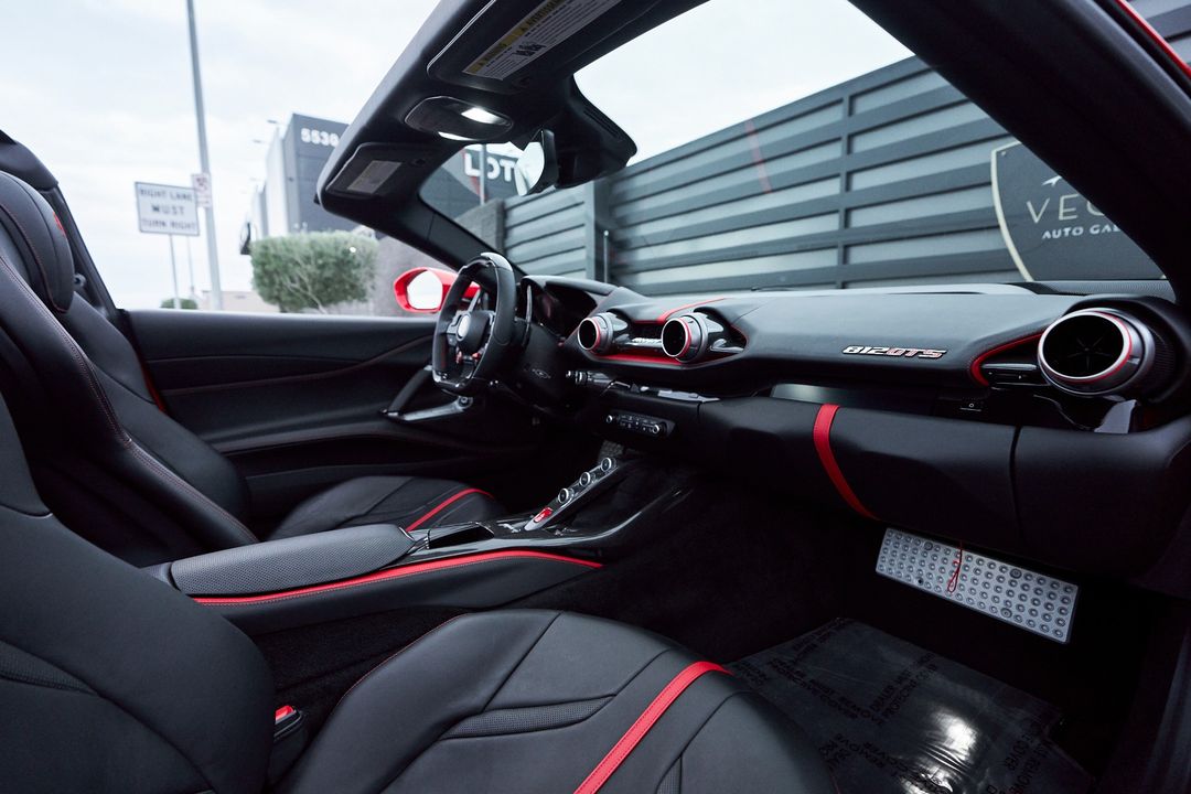 2021 Ferrari 812 GTS