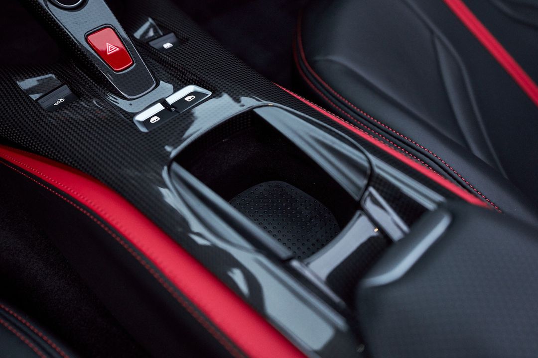 2021 Ferrari 812 GTS