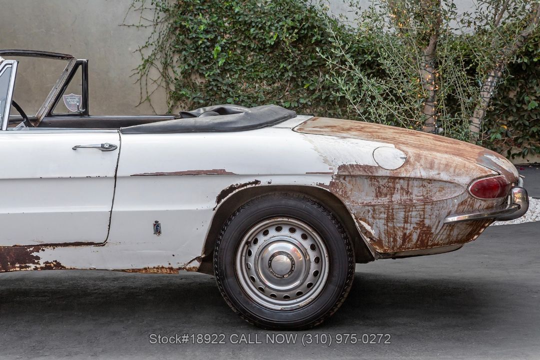 1967 Alfa Romeo Giulia Spider Duetto