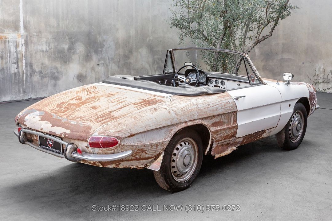 1967 Alfa Romeo Giulia Spider Duetto