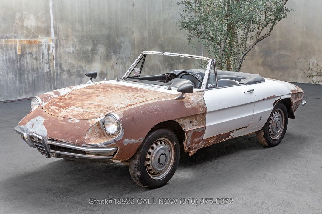 1967 Alfa Romeo Giulia Spider Duetto