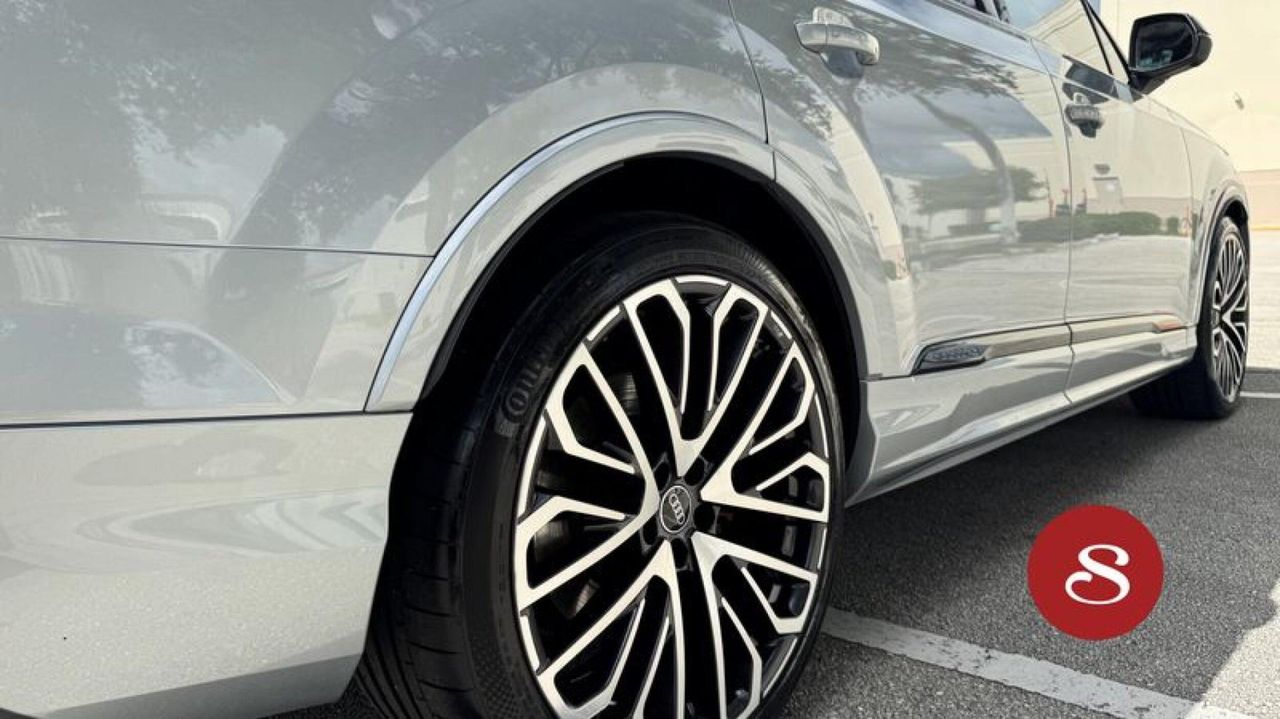 2025 Audi SQ7