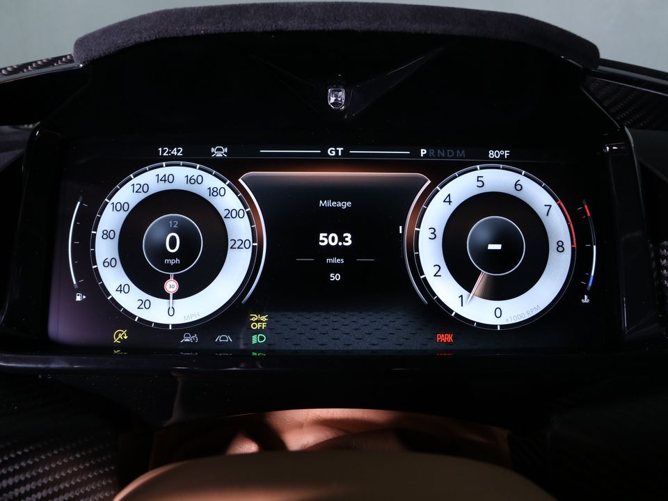 2025 Aston Martin Vanquish
