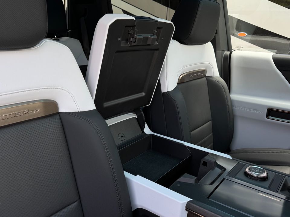 2023 GMC HUMMER EV